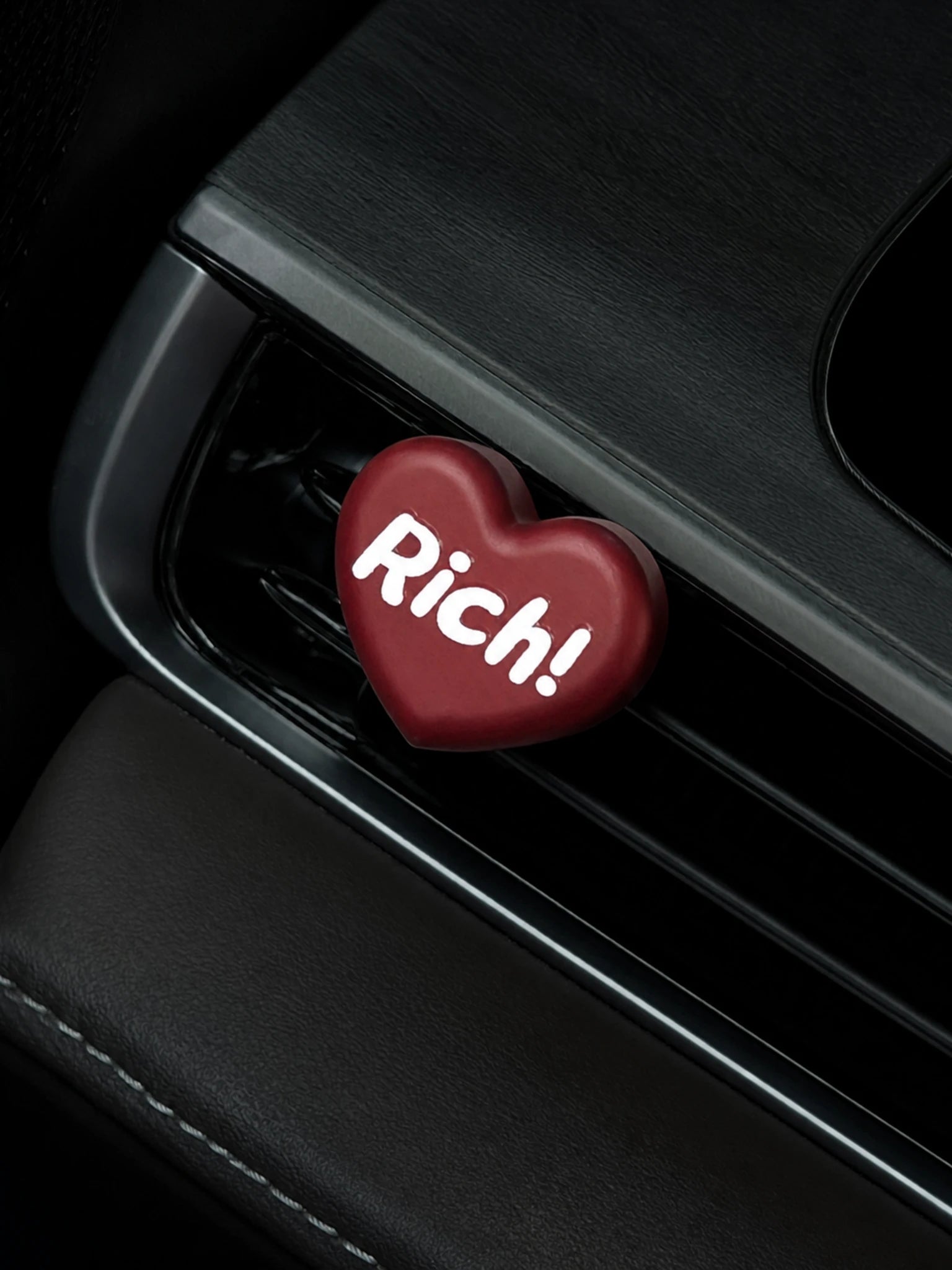Rich heart companion piece mounted on a compatible car vent