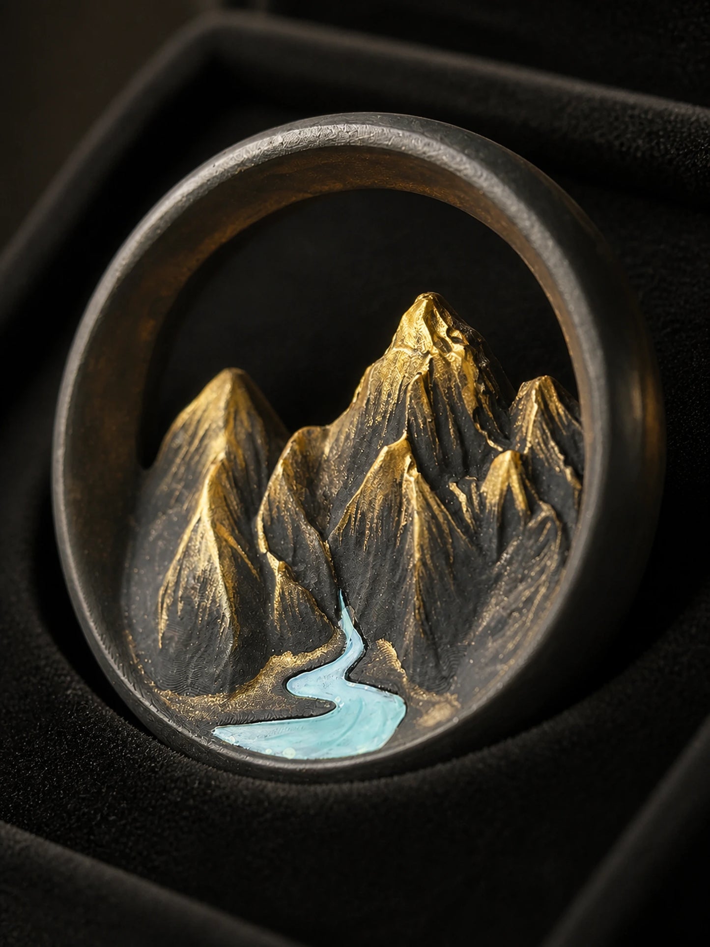 Ink Mountain Stream sculpted ridge and pale-blue stream detail