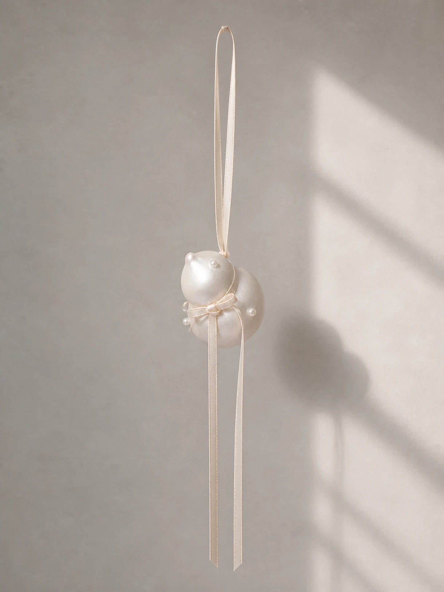 Pearl Gourd Hanging Car Charm style presentation