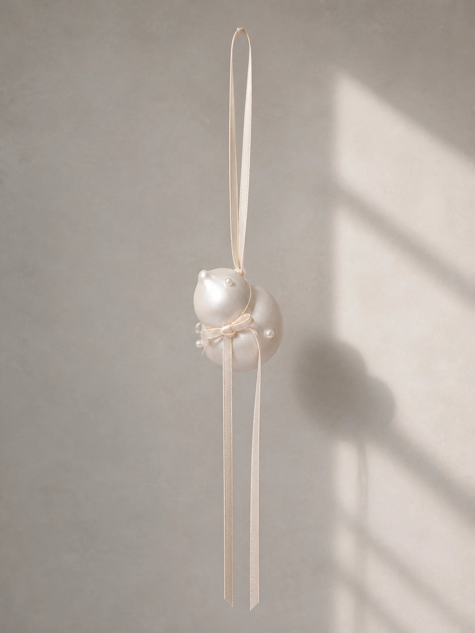 Pearl Gourd Hanging Car Charm style presentation