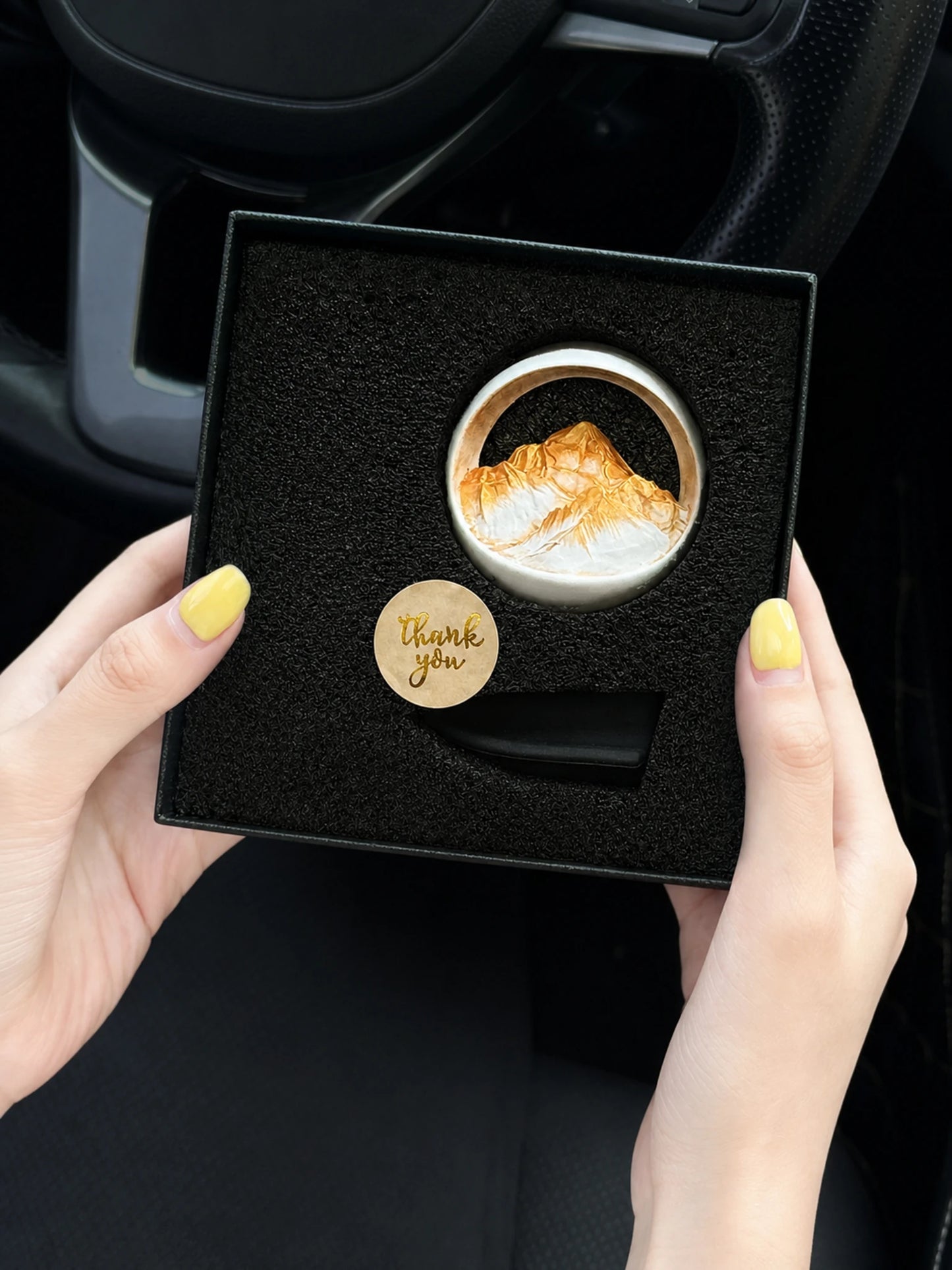 Sunrise White Peaks in its real black gift box with fitted foam and vent adapter