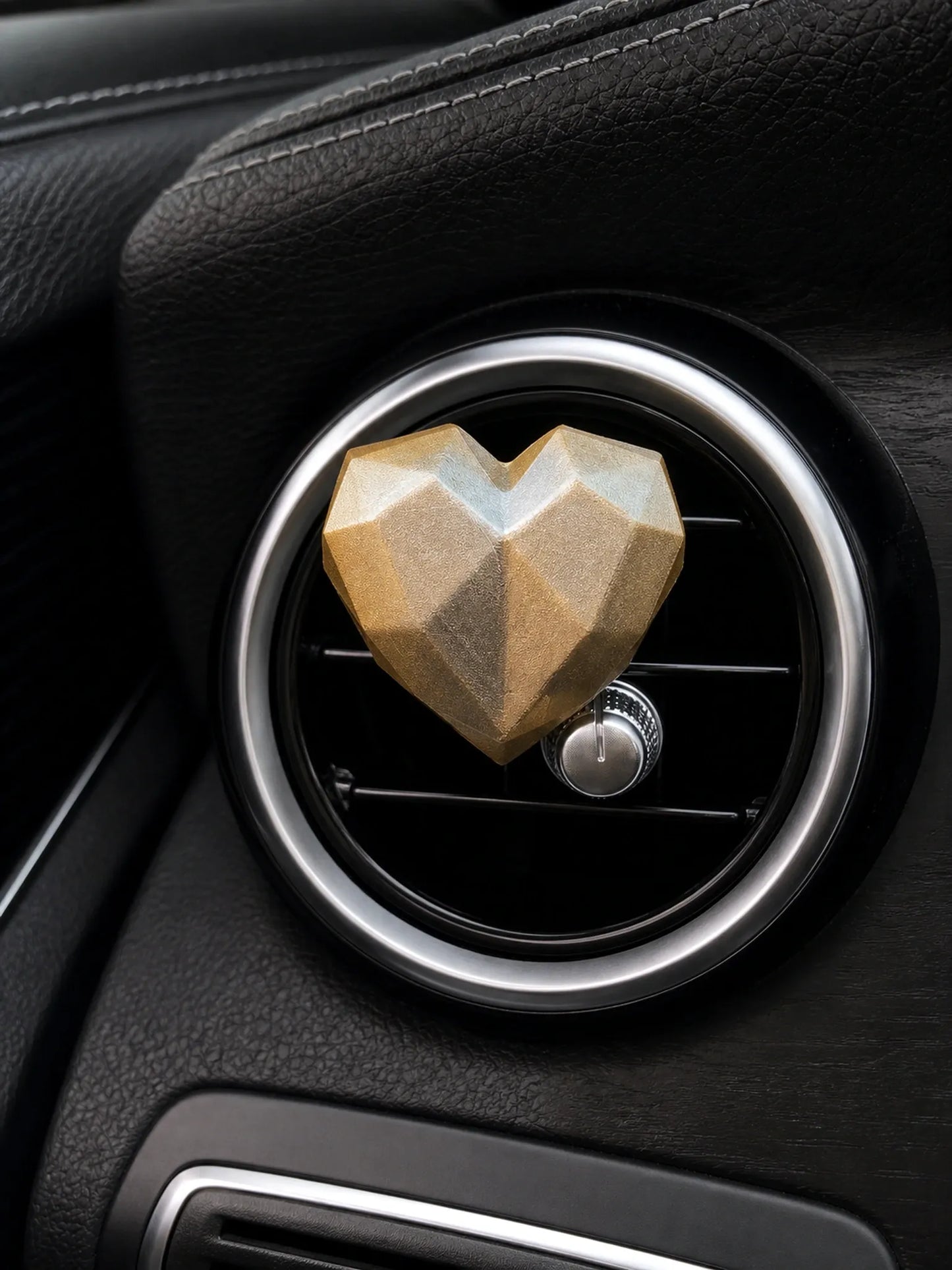 Faceted Lion & Heart Car Vent Diffuser - clip or hanging detail image