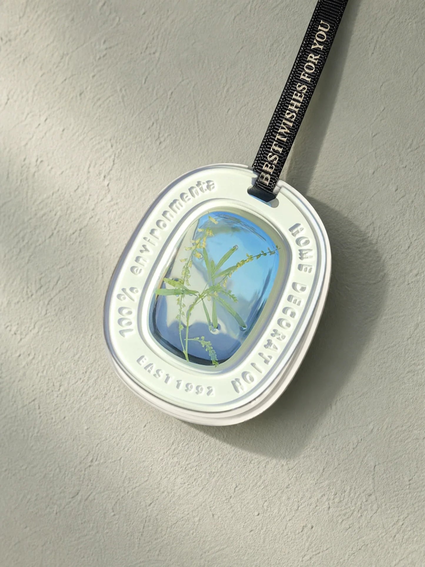 Everlasting Botanical Window car charm in Botanical Green